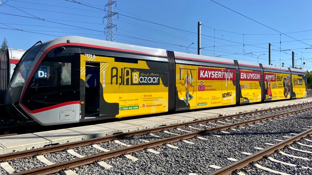 Kayseri tramvay giydirme reklam uygulaması