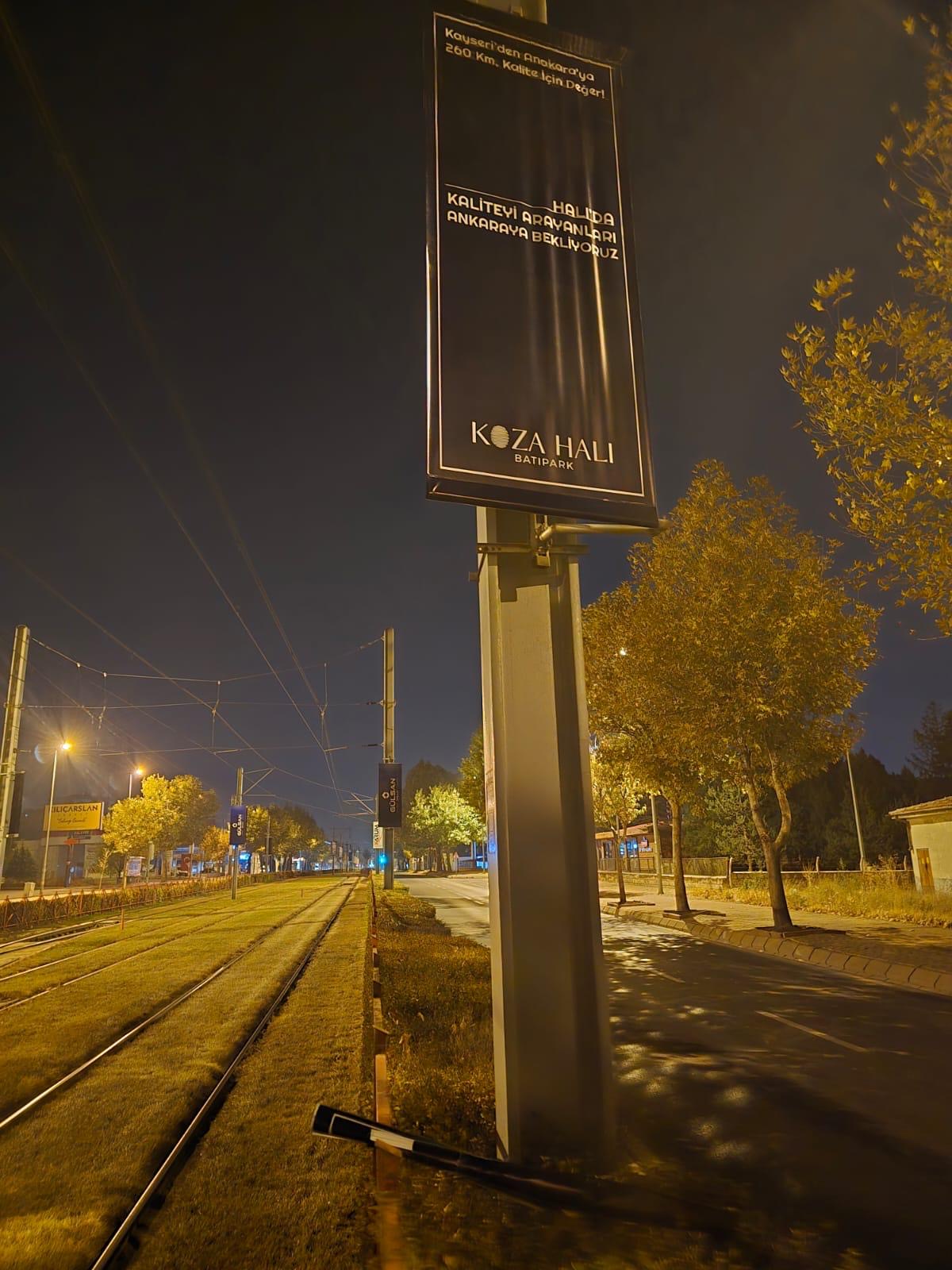 Kayseri tramvay katener direği reklamı